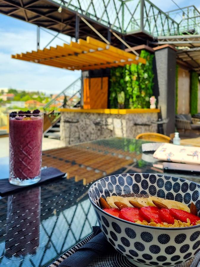 Hotel Arka Skopje Exterior photo A smoothie