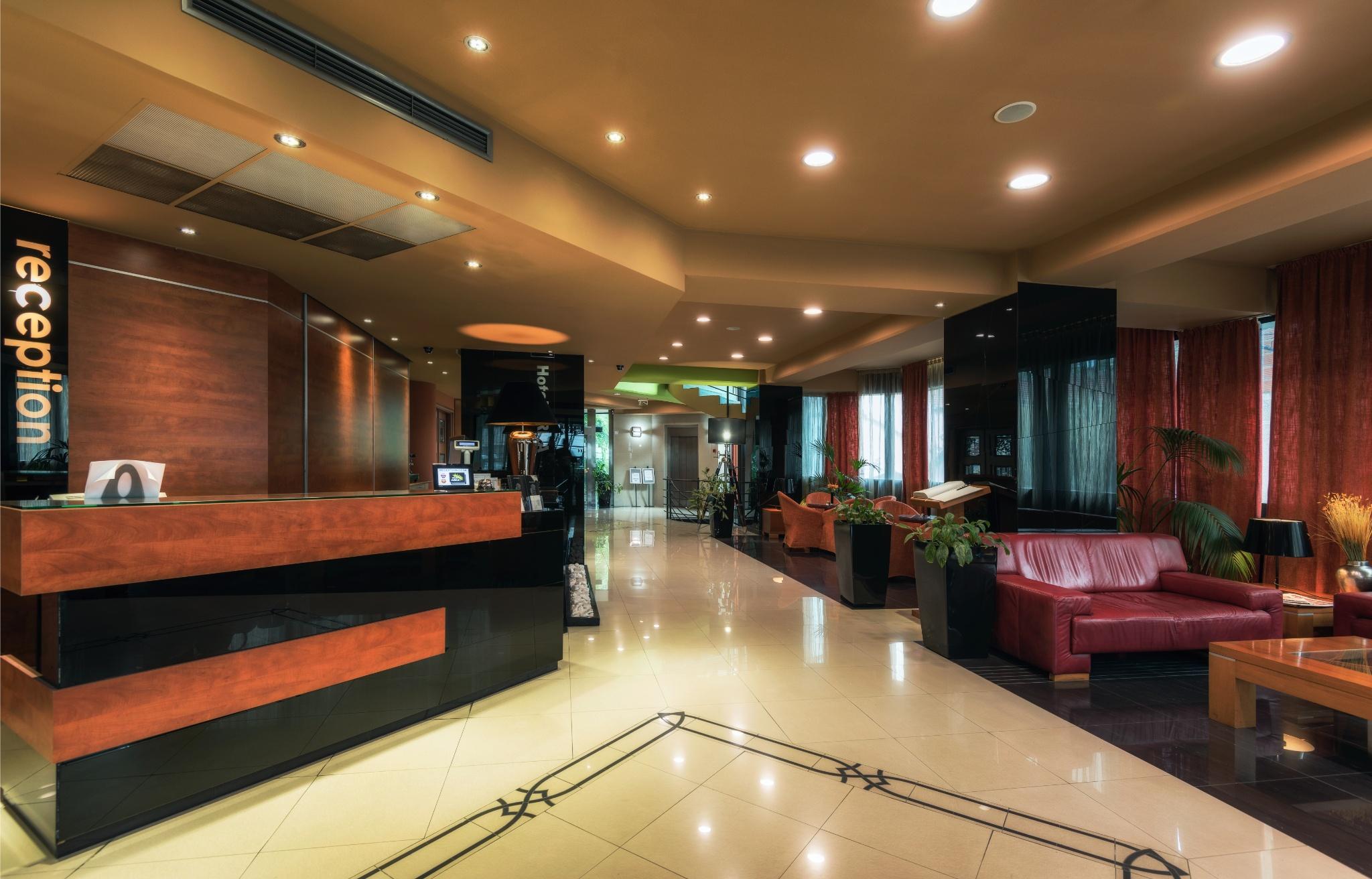 Hotel Arka Skopje Exterior photo Lobby