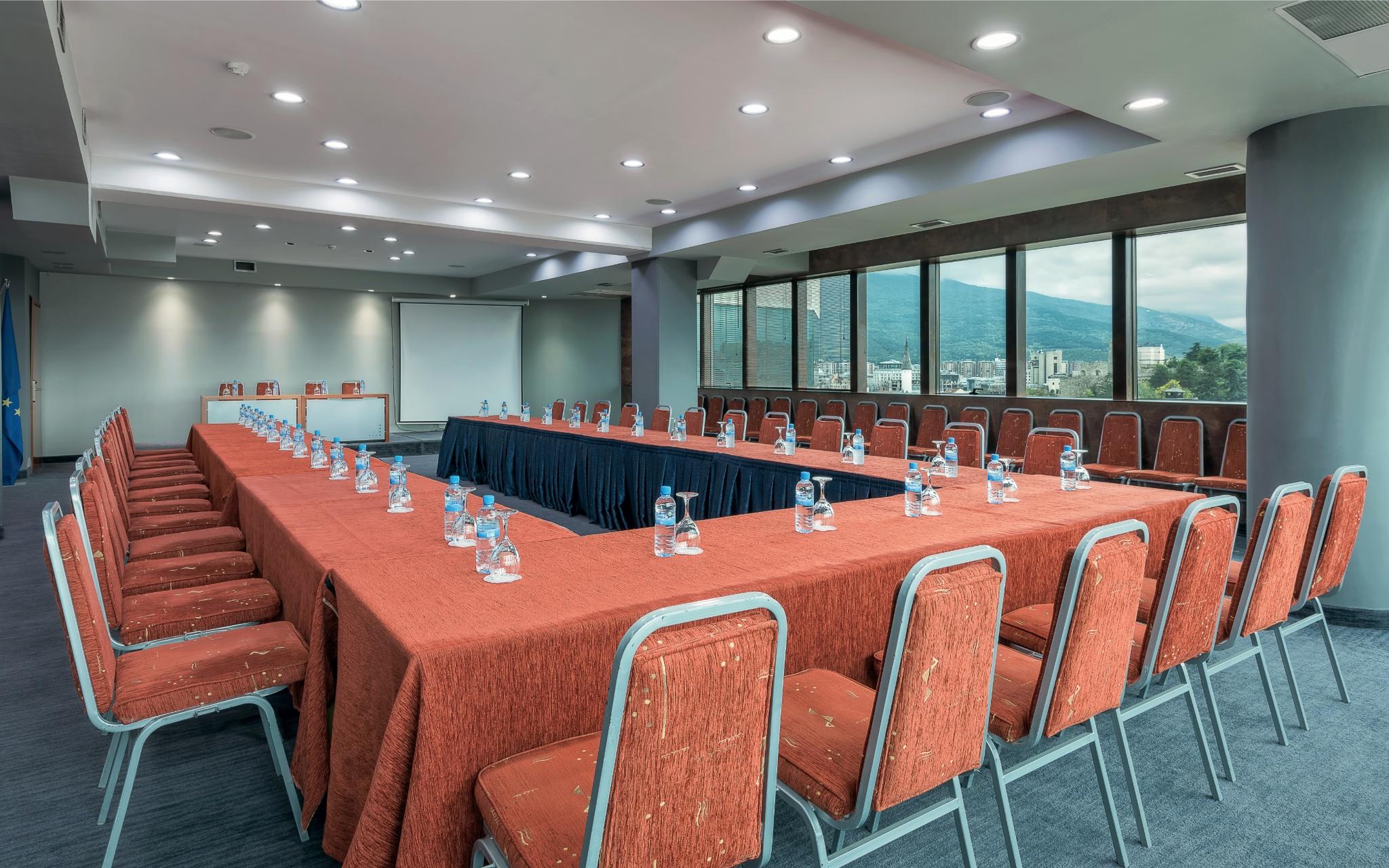 Hotel Arka Skopje Exterior photo Meeting room