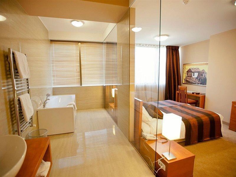 Hotel Arka Skopje Exterior photo A room at the hotel