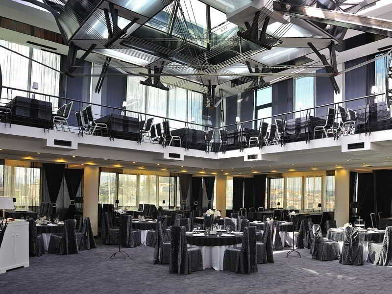 Hotel Arka Skopje Exterior photo The 100th Anniversary Hall