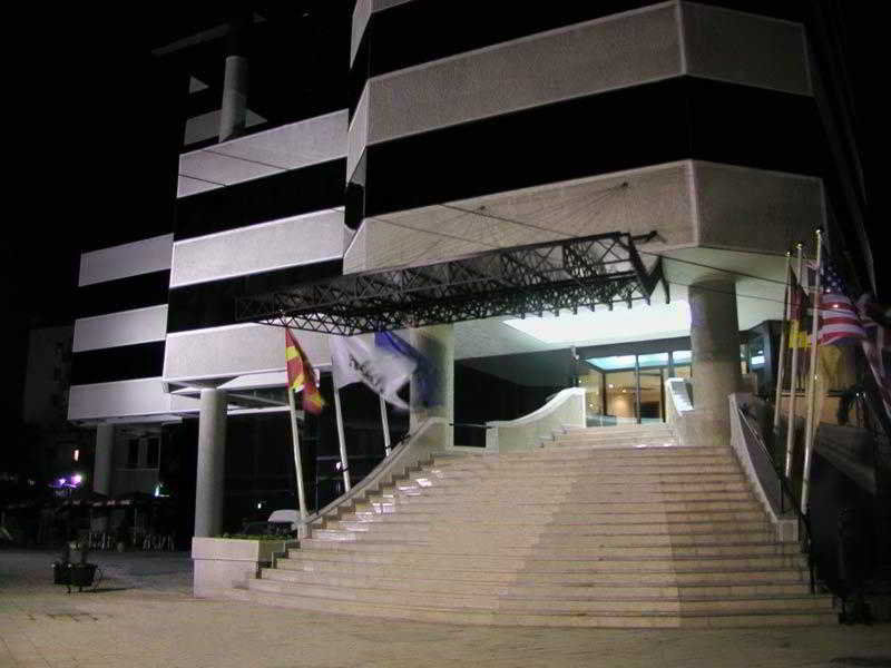 Hotel Arka Skopje Exterior photo The main entrance of the hotel